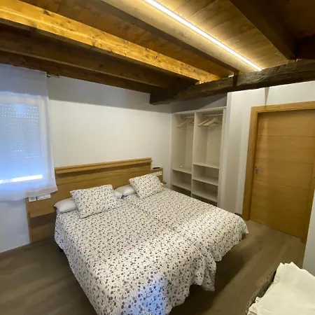 Casa Berzoso En * Гахано