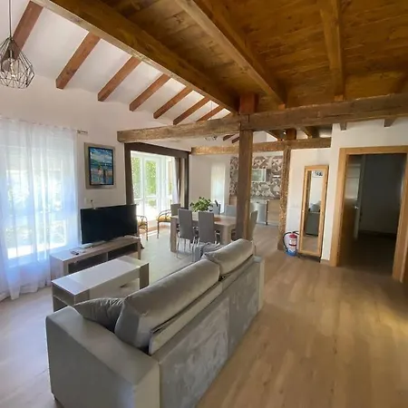 Casa Berzoso En * Гахано